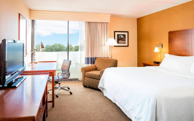 Four Points by Sheraton Chicago O'Hare Airport - фото 3