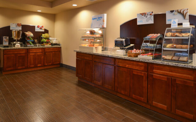 Holiday Inn Express & Suites Globe by IHG