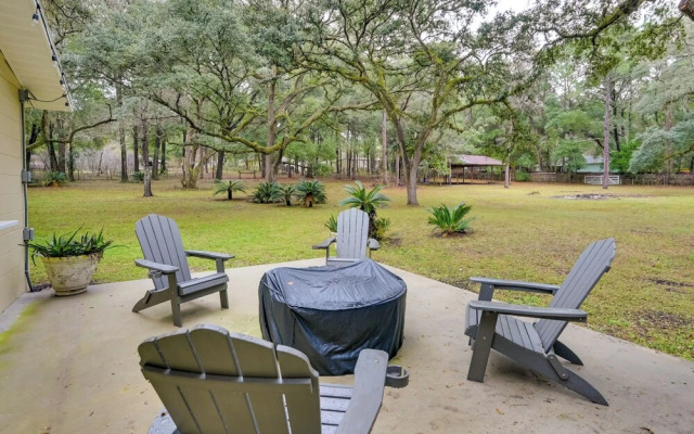 Inverness Getaway ~ 4 Mi to Henderson Lake!