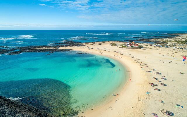 Villa Tamarindos: Large Heated Private Pool, Sea Views, A/C, WiFi