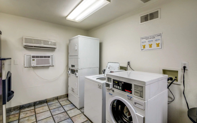 Motel 6 Greensboro, NC - Airport