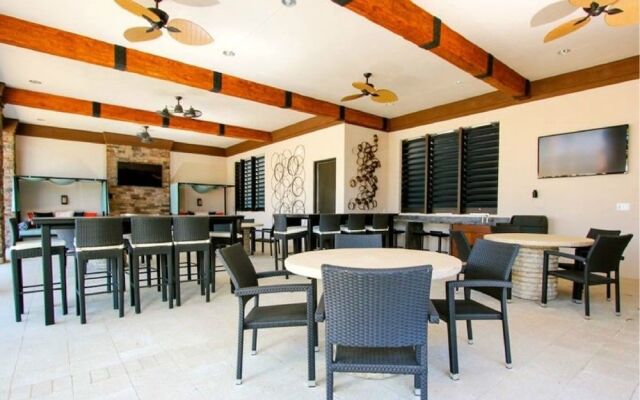 5 Bedrooms Vacation Homes by RedAwning