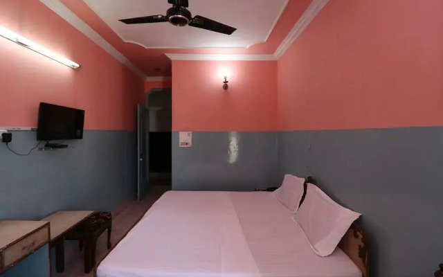 SPOT ON 37960 Hotel Krishna Plaza