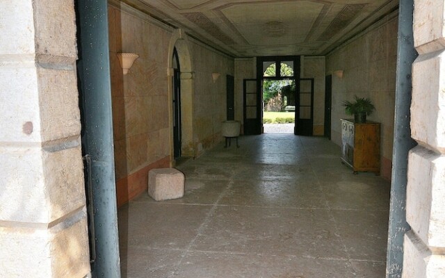 The Knight Loft With Pool