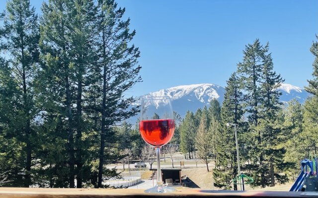 The Piccadilly Motel