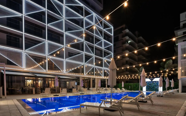 Nyota Hotel & Conference Center