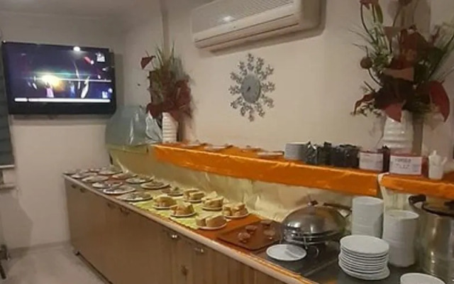 Aymini Hotel