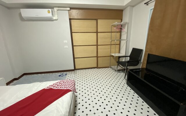 OYO 75396 Look Shine Apartment