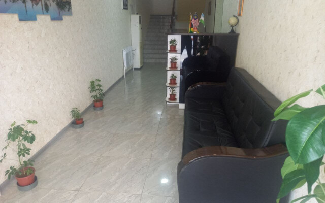 Gold Hotel