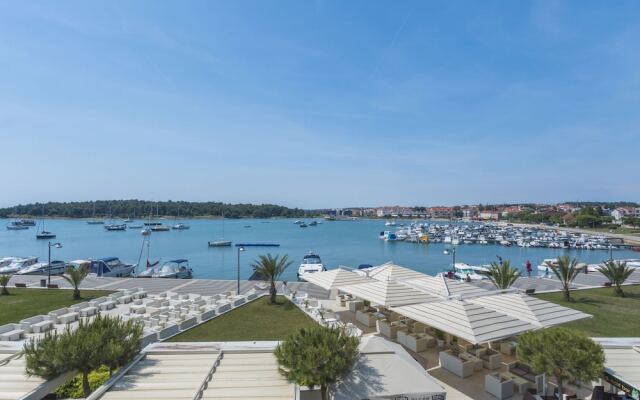 Simplistic Apartment in Medulin With Sea View