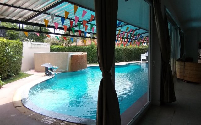 CAPITAL O916 Chill Chill D Pool Villa