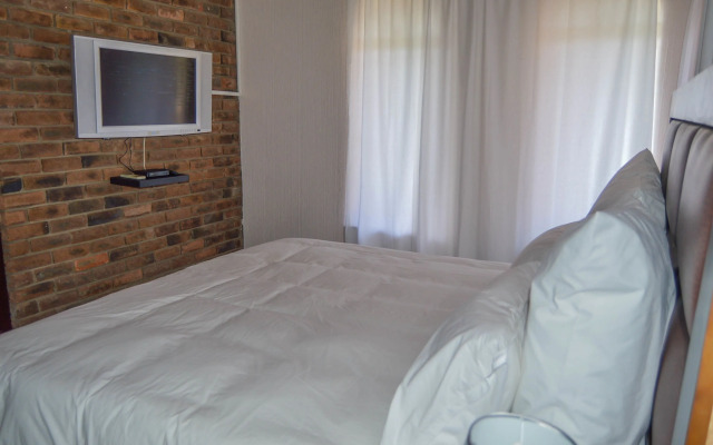 Emangunini Guest house