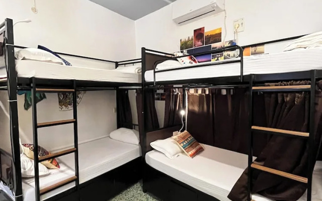 U.R.D.Ki You are the key Hostels