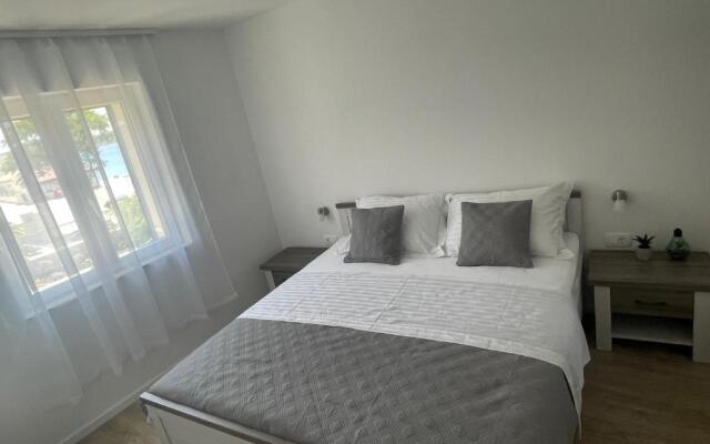 Tisno Central Apartments 2