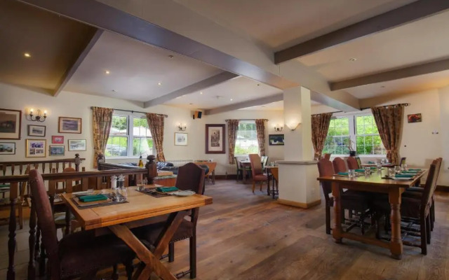 Fox & Hounds Country Hotel