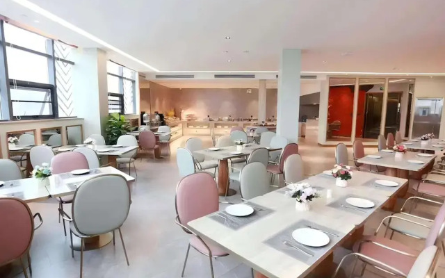 Mercure Wuhan Yangluo