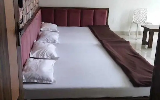 Hotel SR Siddhivinayak
