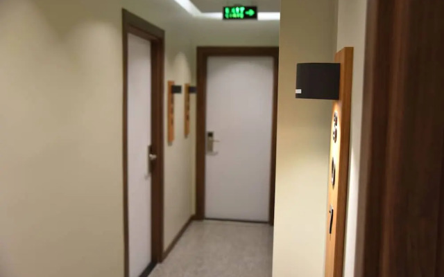 EdwinPlus Hotel
