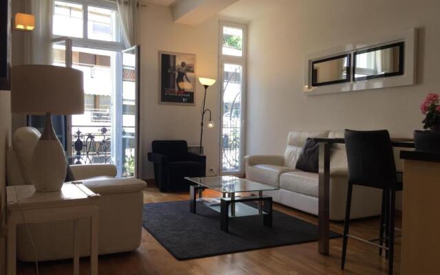 Golden Triangle 2Br/2Ba