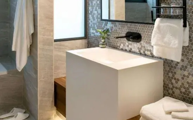 Mercure Larnaca Beach Resort