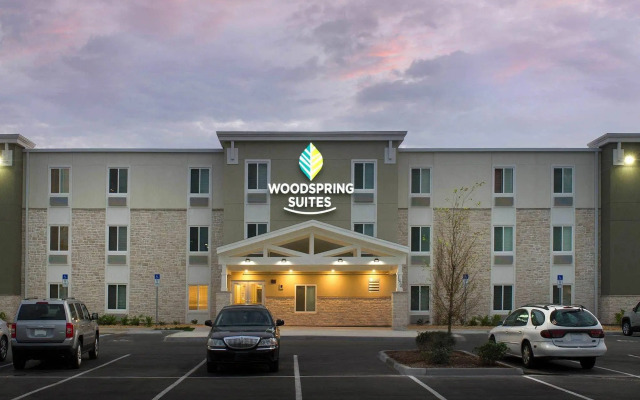 WoodSpring Suites Orlando Airport