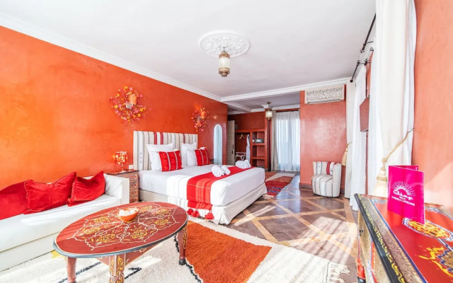 Villa With Heated Pool Breakfast Included - by Feelluxuryholidays