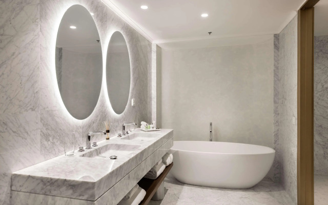 NH Collection Madrid Eurobuilding