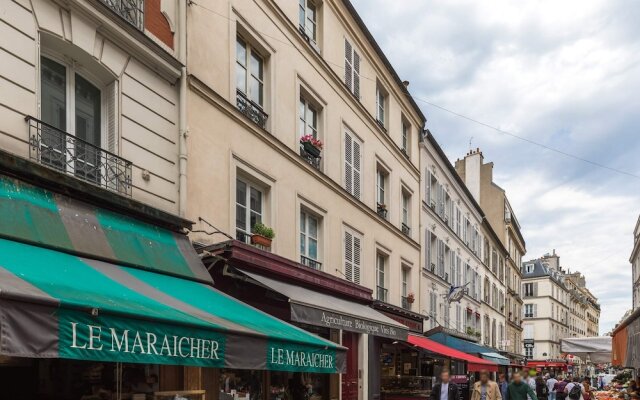 Beautiful new Apartment in a Pedestrian Street, Near Champs Elysees