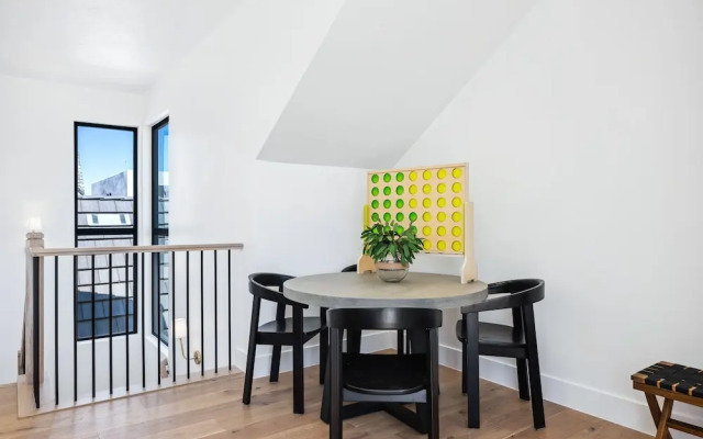 Break Point 6 Bedroom Home