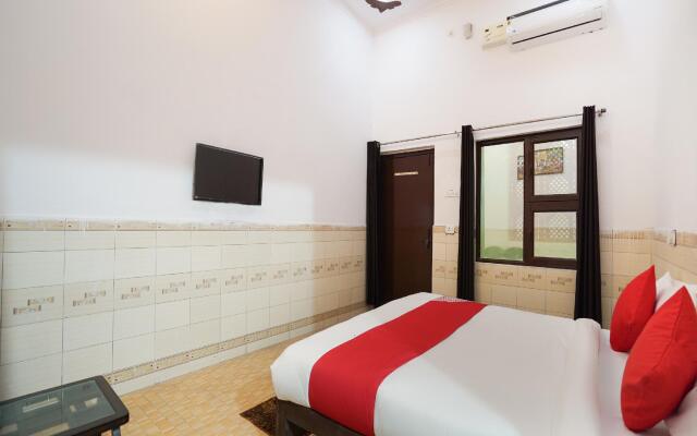 OYO 64665 Ready-x Hotel