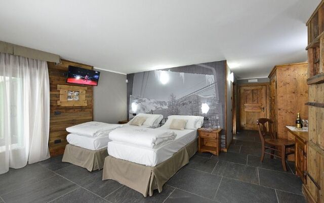 Mollino Rooms