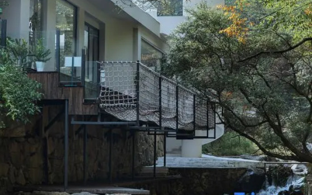 Anlan Daxi Hot Spring Resort Hotel