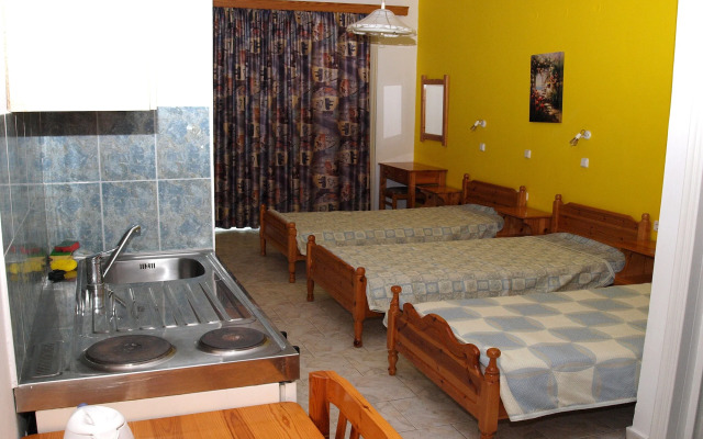 Marianthi Studios Stegna