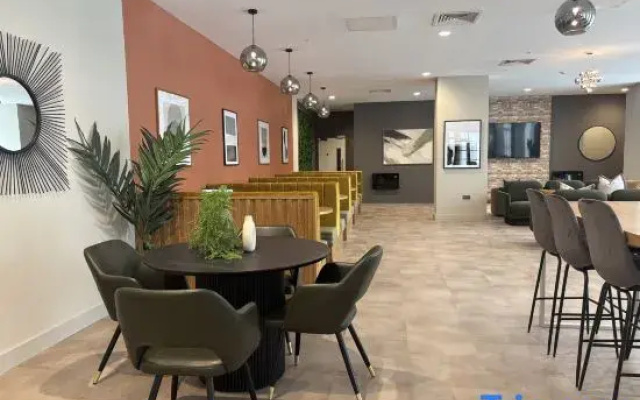Stylish apartment in central Birmingham, with Parking