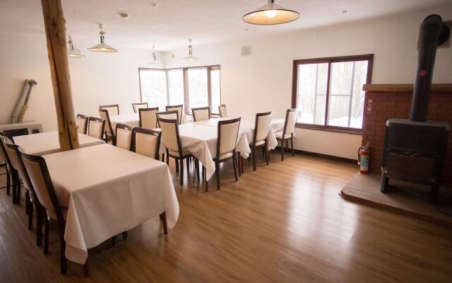 Annupuri Mountain View Lodge