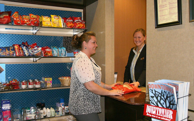 Hampton Inn & Suites Memphis-Beale Street