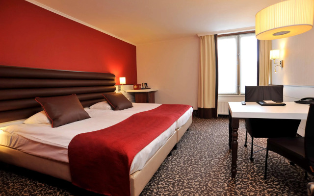 Golden Tulip Hotel Central