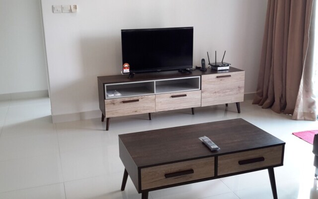 Happy Home At Teega Residence