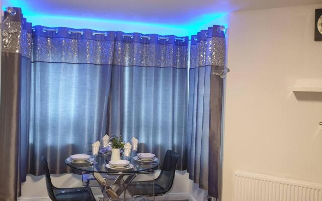 The Beach Apartment, near Outlander location