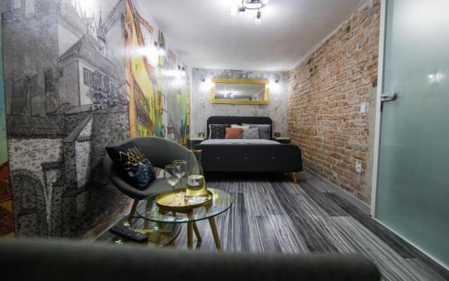 Old Town Studio Apartment
