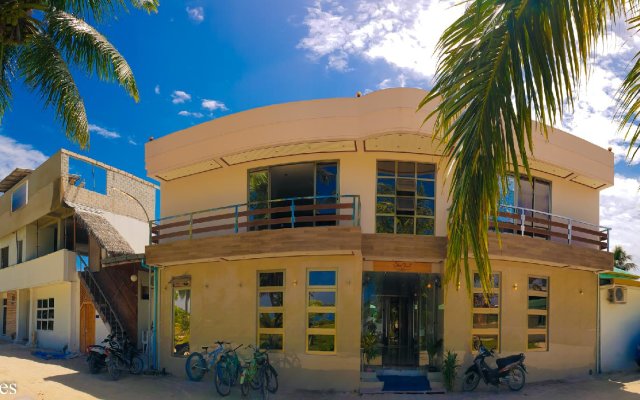 White Sand Lodge at Maafushi