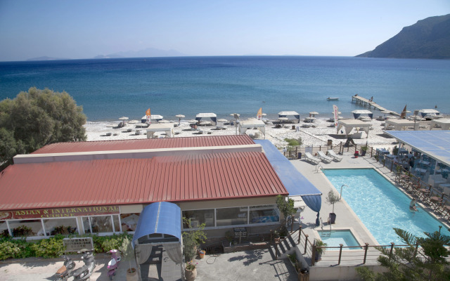 Sacallis Inn Beach Hotel