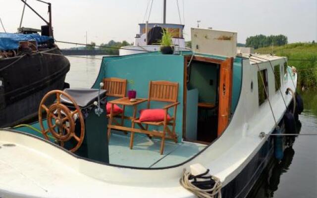 Floating B&B De Griend