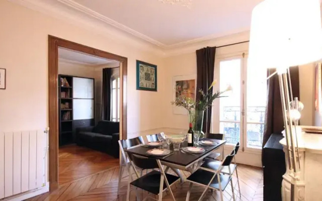 Descartes Apartment