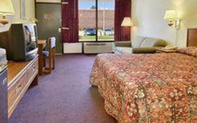 Travelodge Bentonville