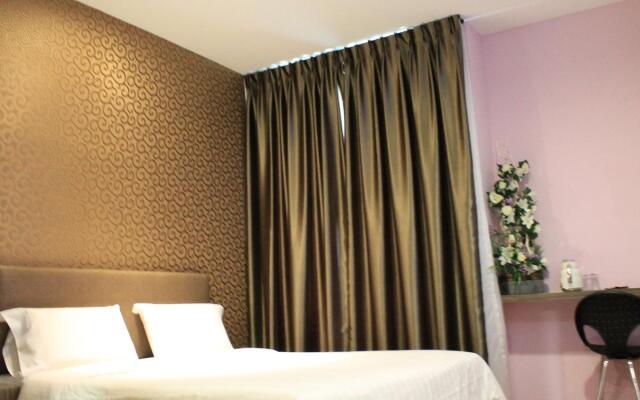 U & Me Hotel