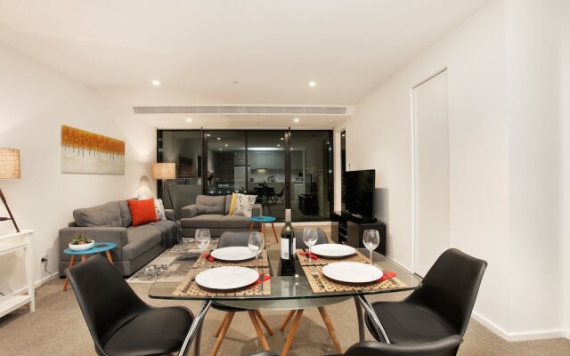 StayCentral on Lonsdale