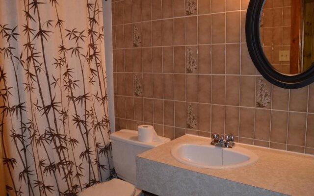 Comme Chez Soi Restaurant & Auberge