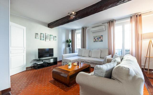 Large 3 Bdr Old Town - AC