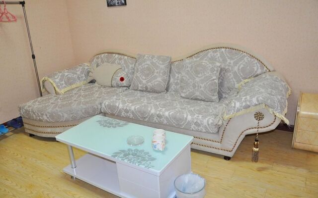 Yuxuan Theme Apartment